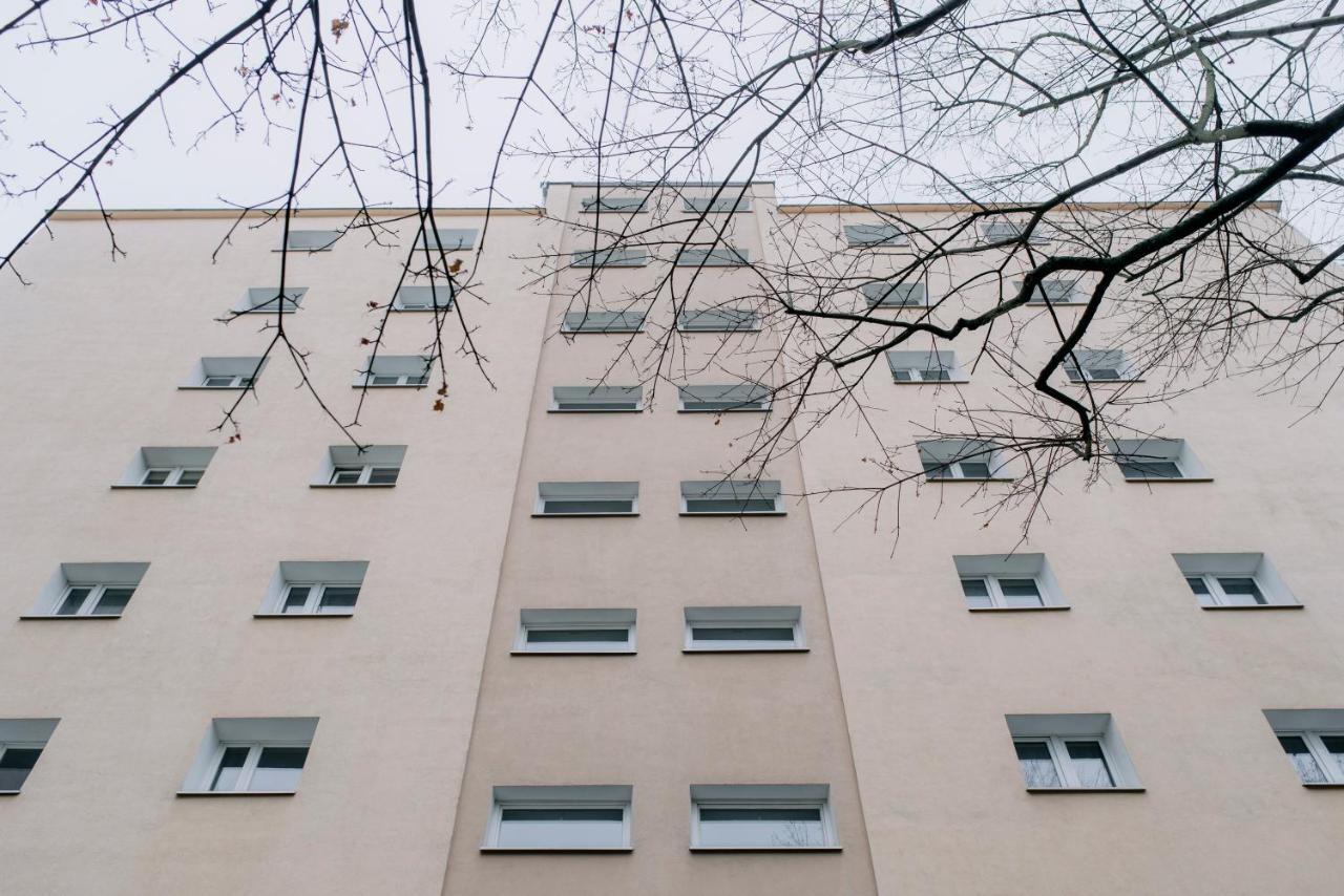 Apartel Metro Wierzbno Warszawa Exteriör bild